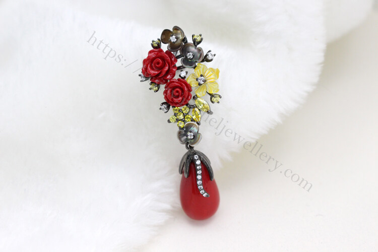 coral rose mixed with big red pearl drop pendant.jpg