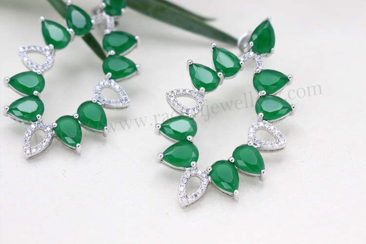 Emerald stone stud earrings factory.jpg