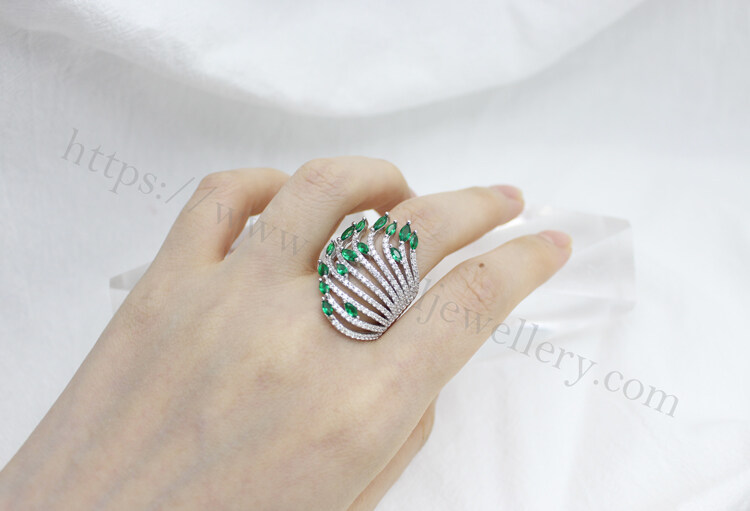 Wholesale light green gemstone ring.jpg