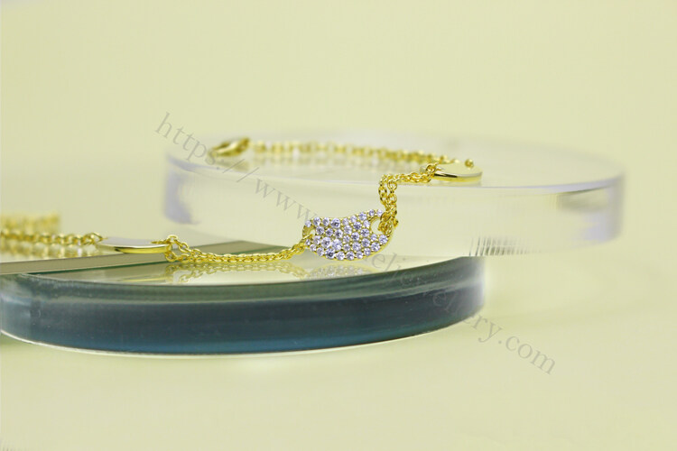 Customized gold bean bracelet.jpg