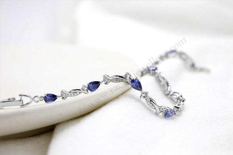 Silver tanzanite bracelet manufacturers.jpg