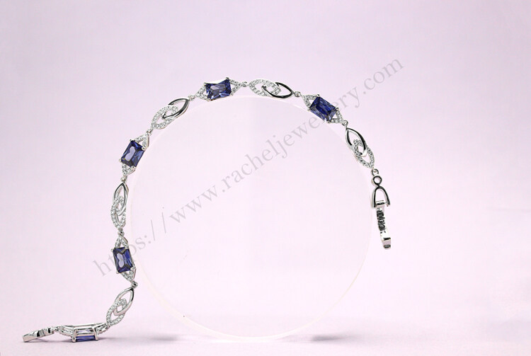 Customized tanzanite jewelry bracelet.jpg