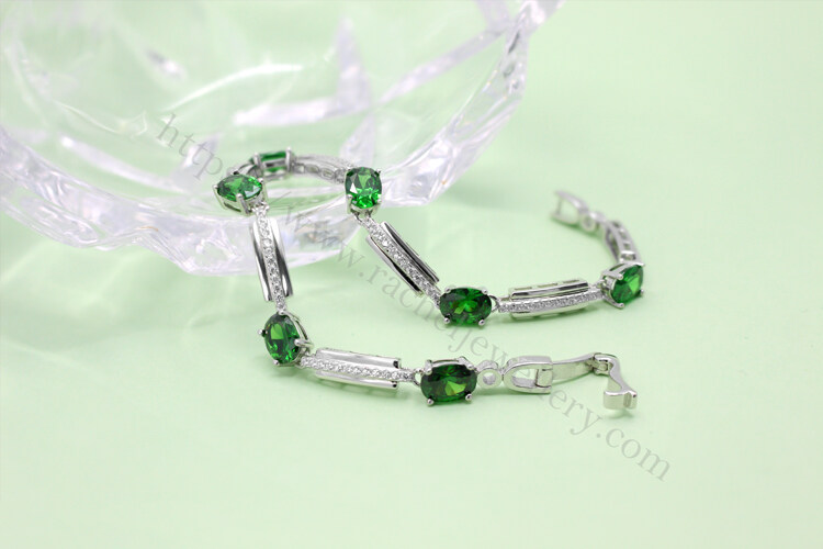 Green gem bracelet suppliers.jpg