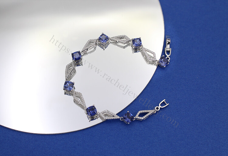Customized square cut tennis bracelet.jpg