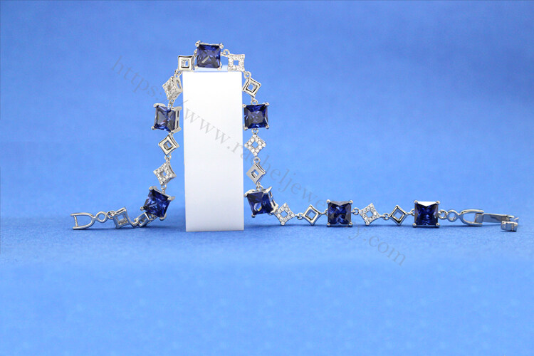 Square stone bracelet manufacturers.jpg