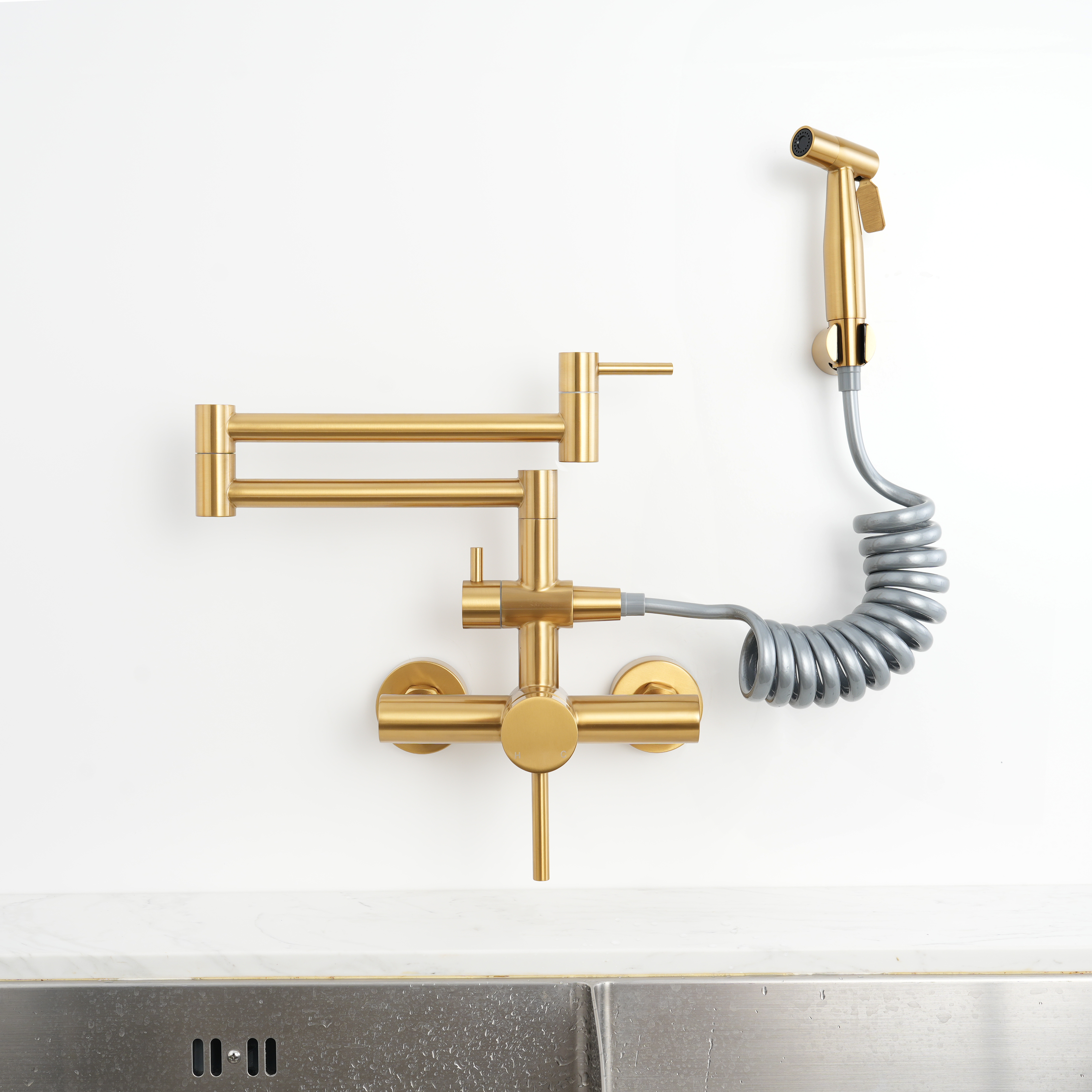 Sento 304/316  wall mount new and popular kitchen faucet with pull out sprayer shattaf pvd gold color