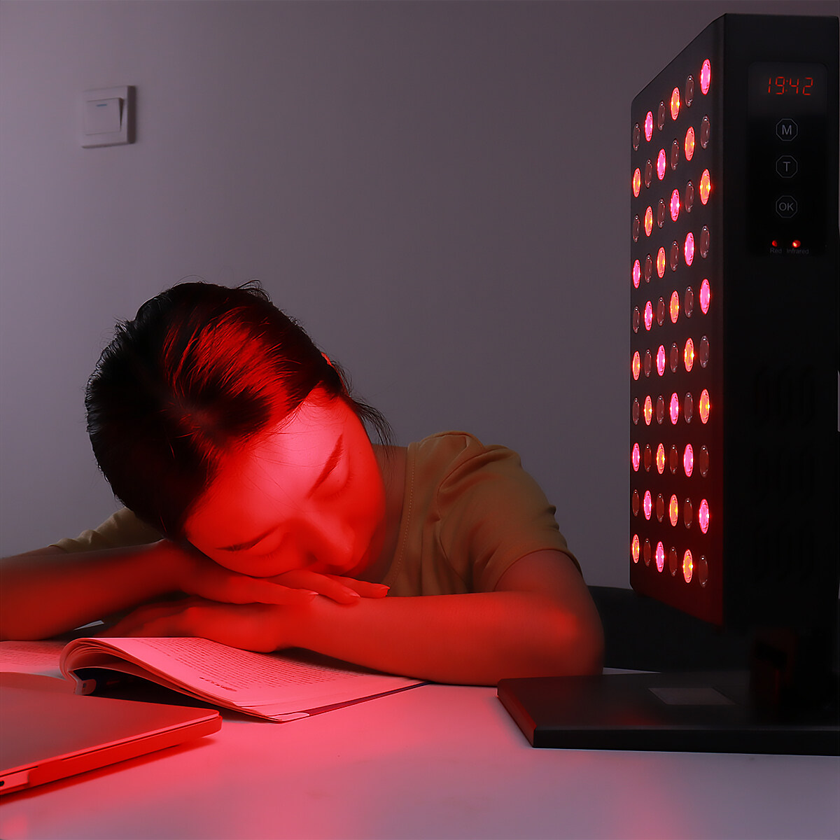 red light therapy for acne, red light therapy for back acne, acne red light therapy