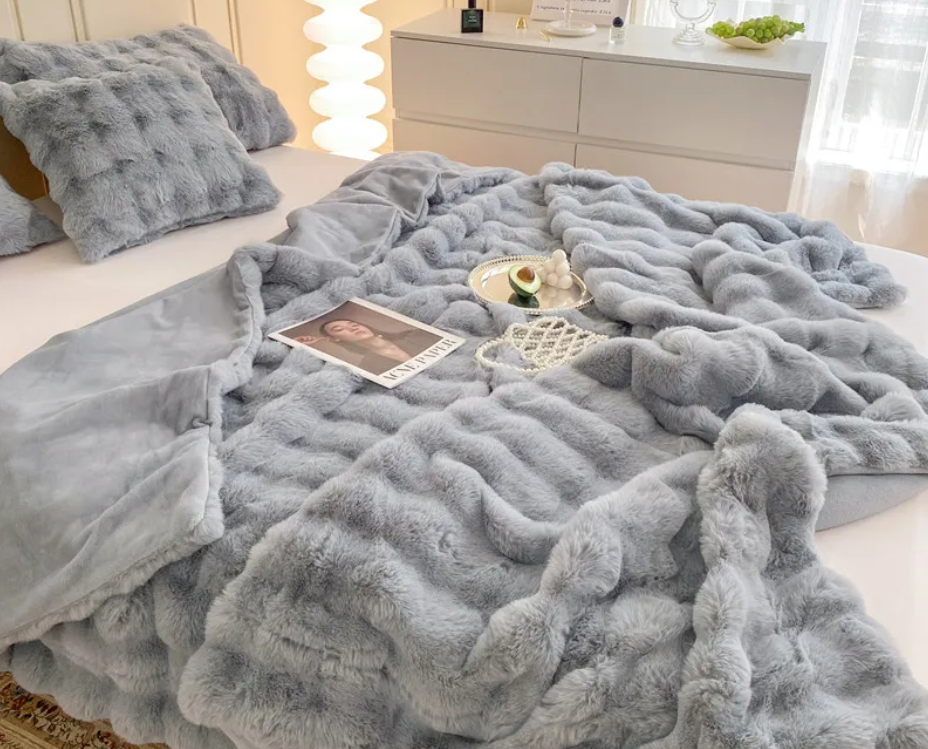 Faux Fur blanket;