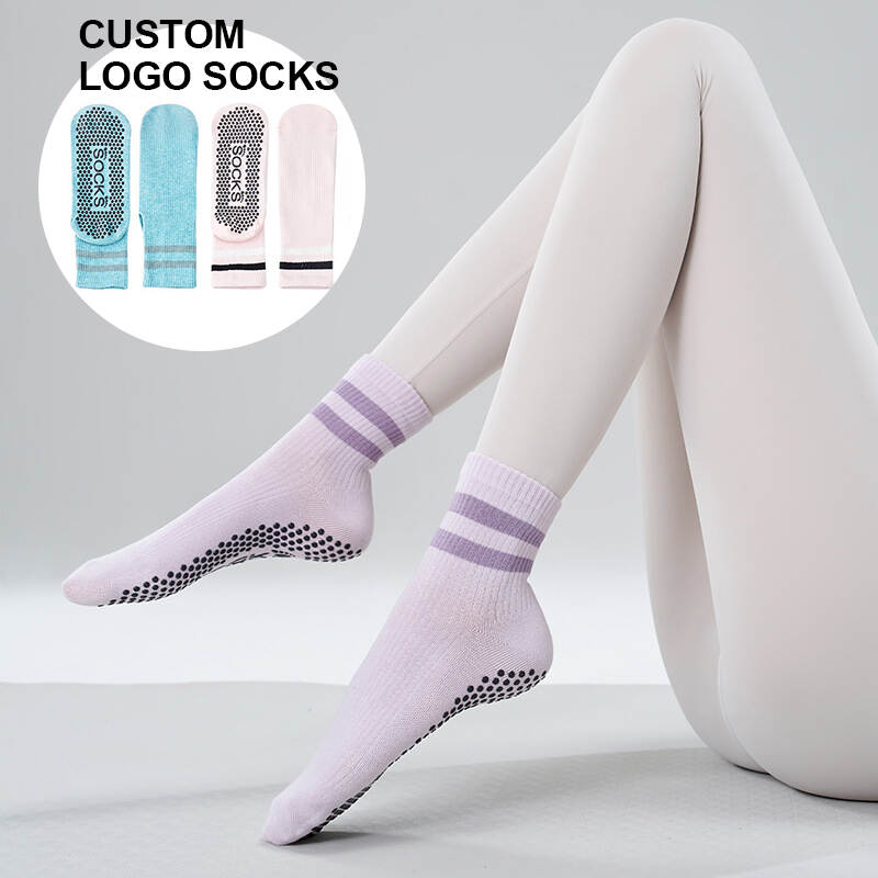 High Quality Women's Non-Slip Pilates Knitted Crew Neck Yoga Dance Sports Socks Customized Logo Cuff Position