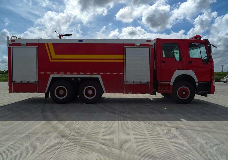 fire truck manufacturers