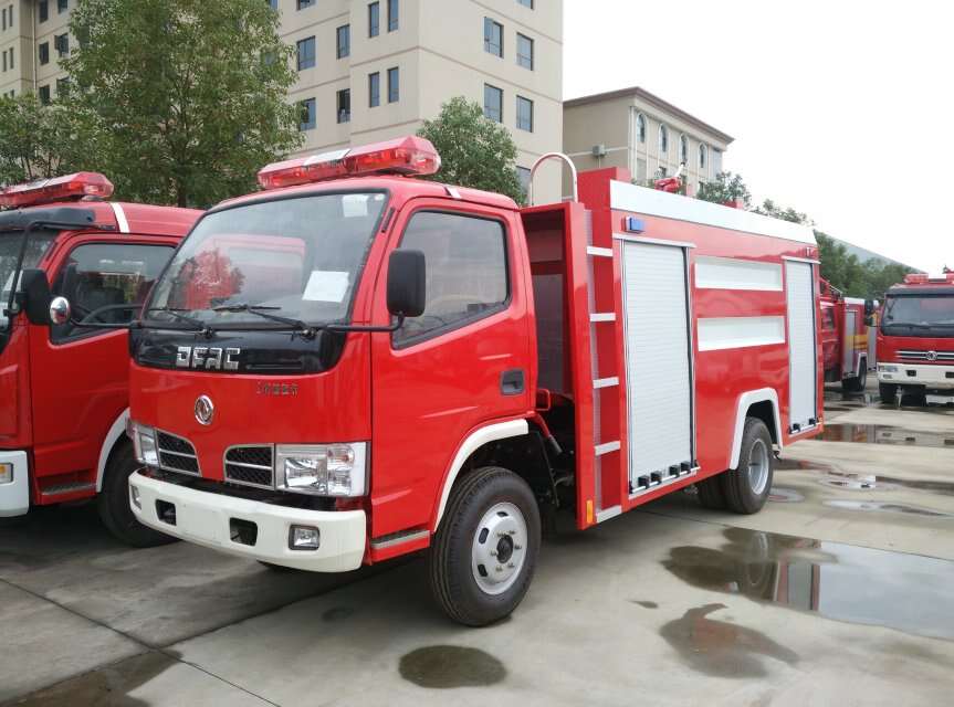 Dongfeng furuika 3000l small rapid response fire truck