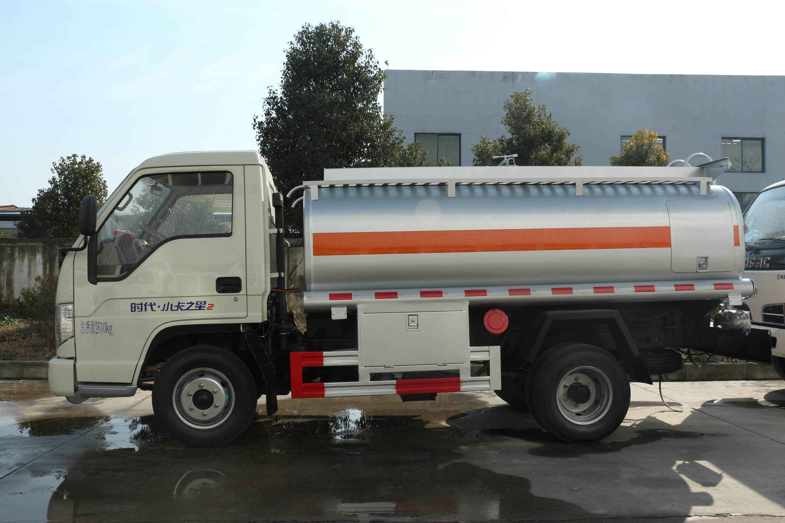 fuel truck sale ,military fuel trucks