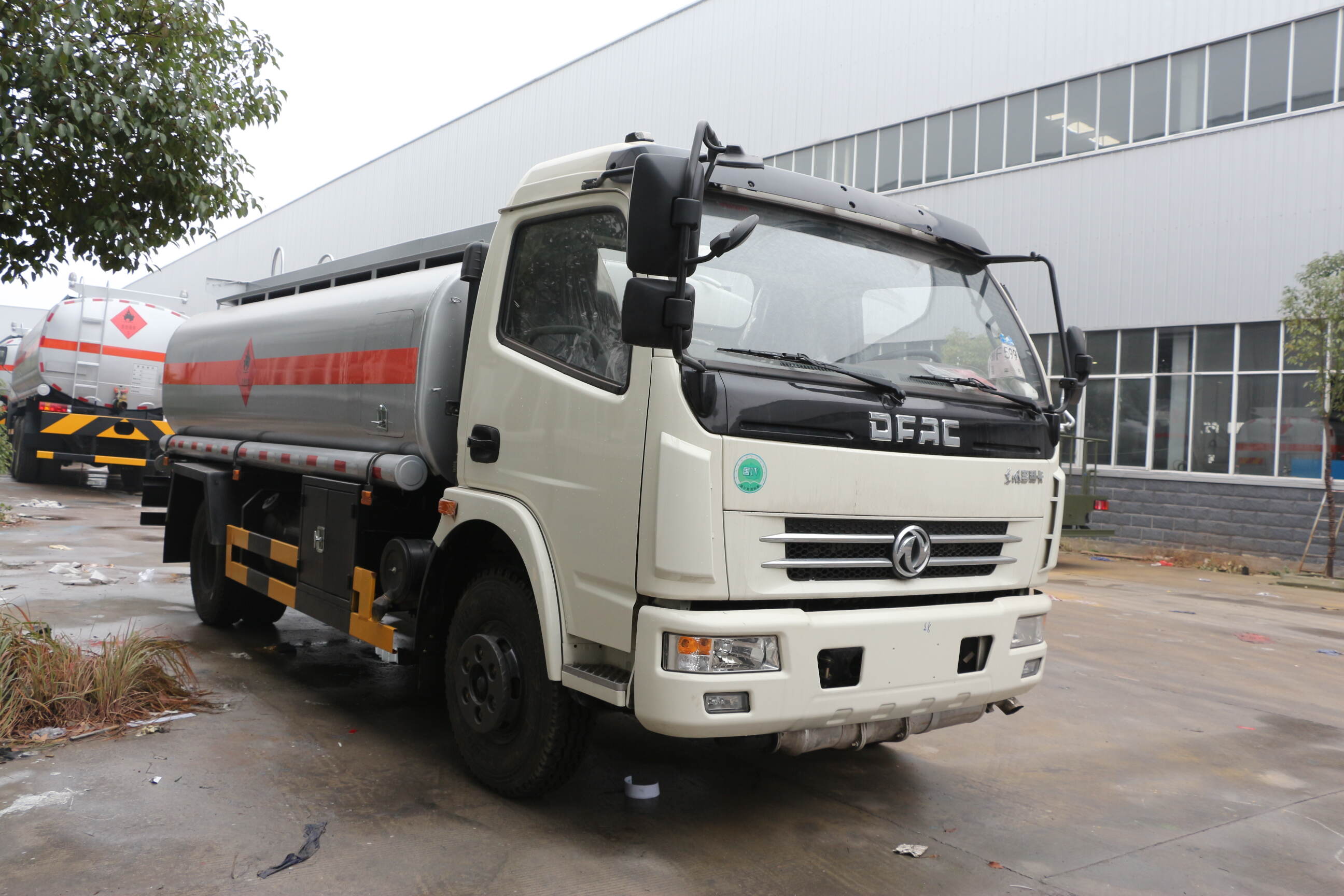 china small fuel delivery trucks, fuel cell truck china