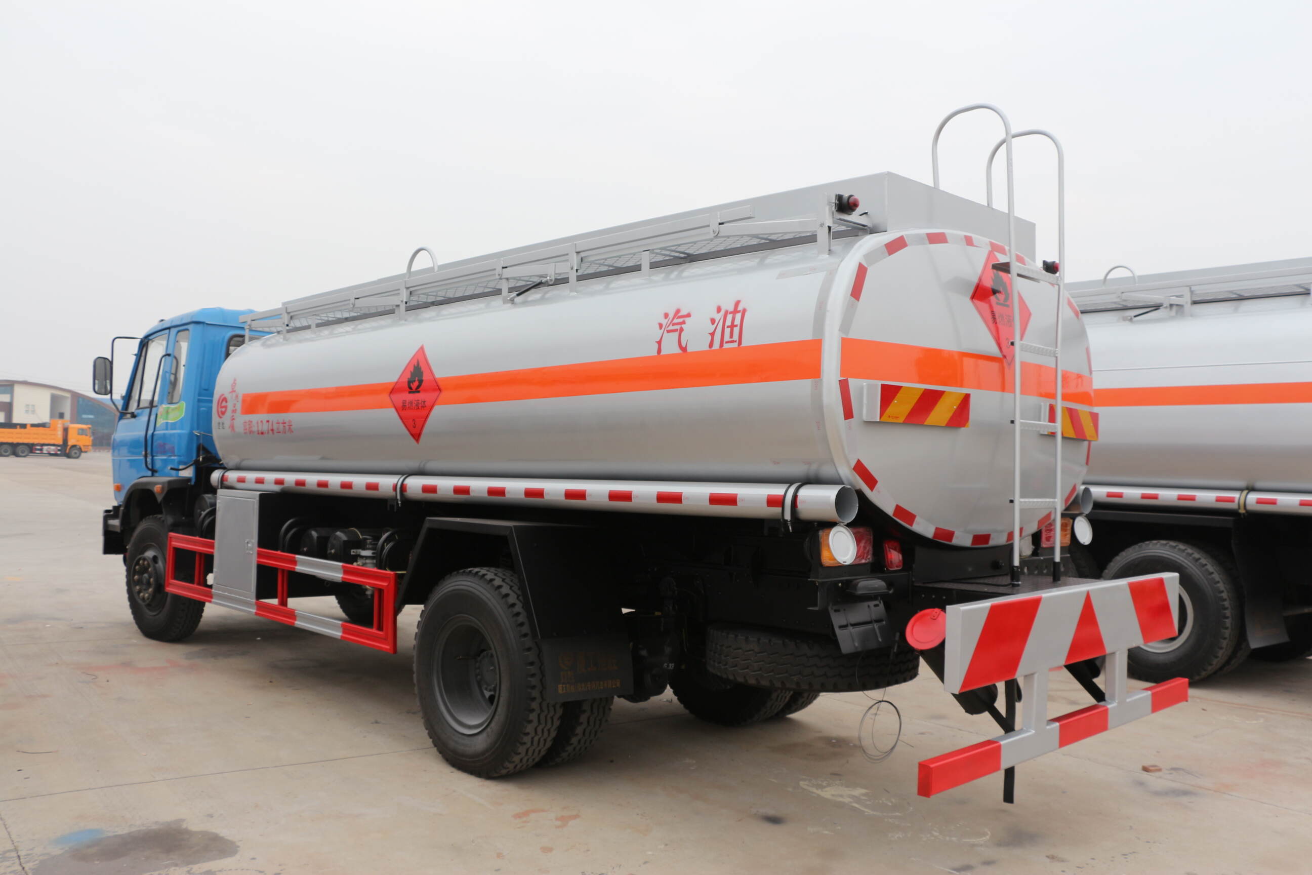 fuel cell truck price ,sinotruk fuel tank truck