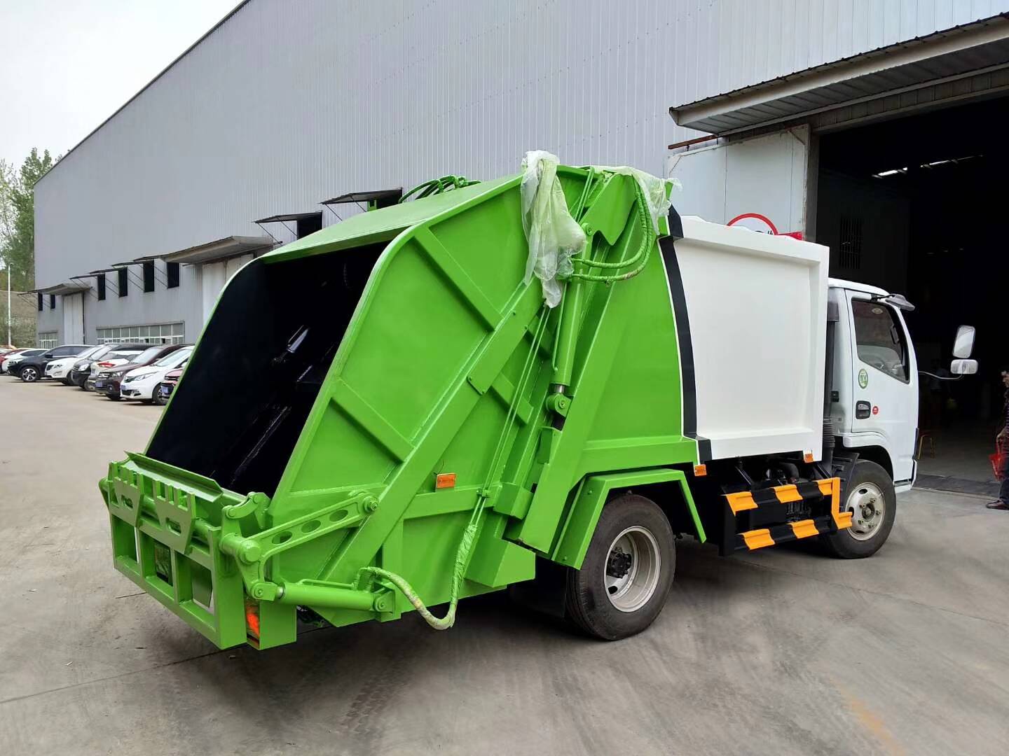 garbage compactor truck manufacturers