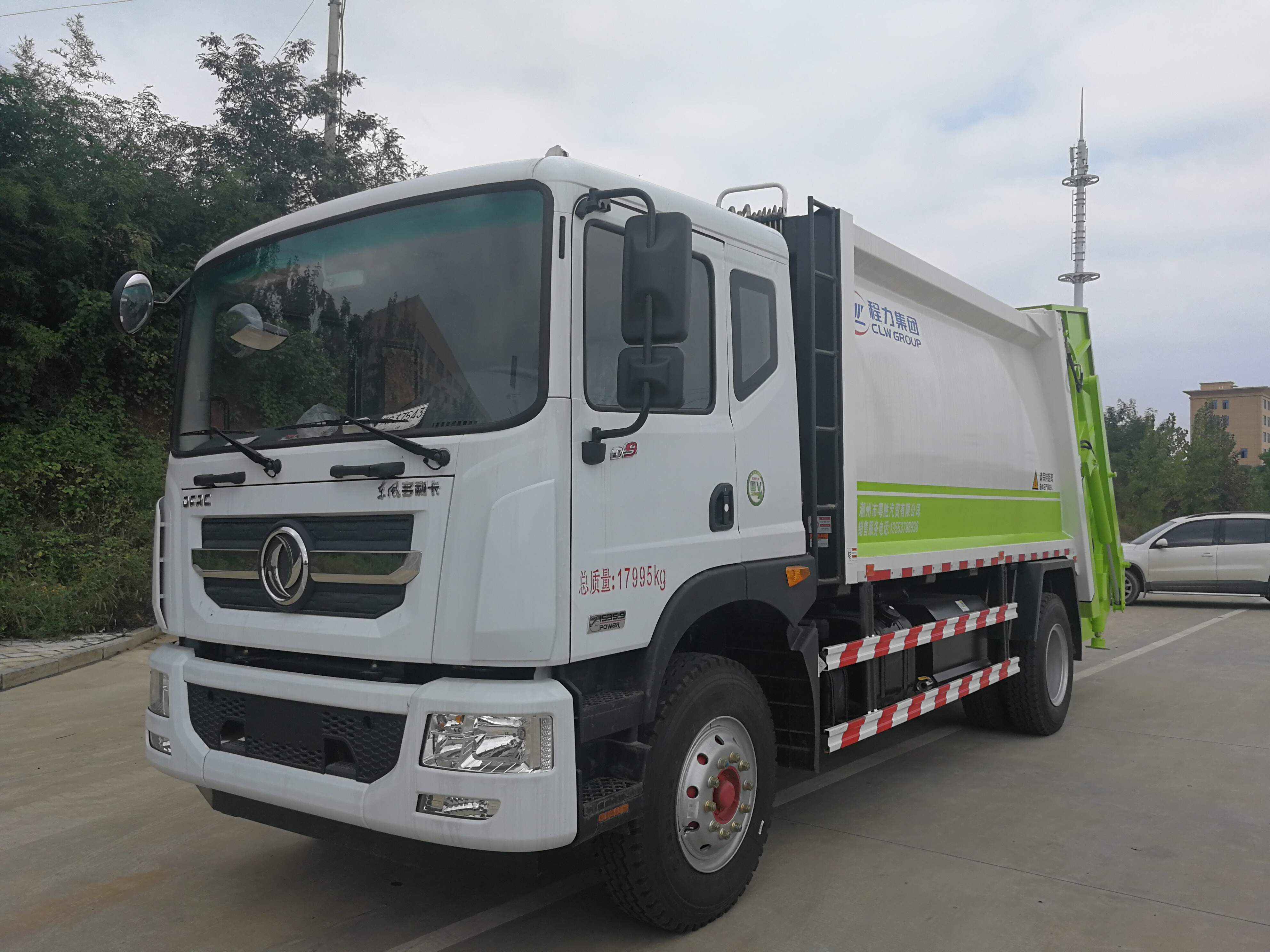 Dongfeng D9 style 8T garbage truck with compactor