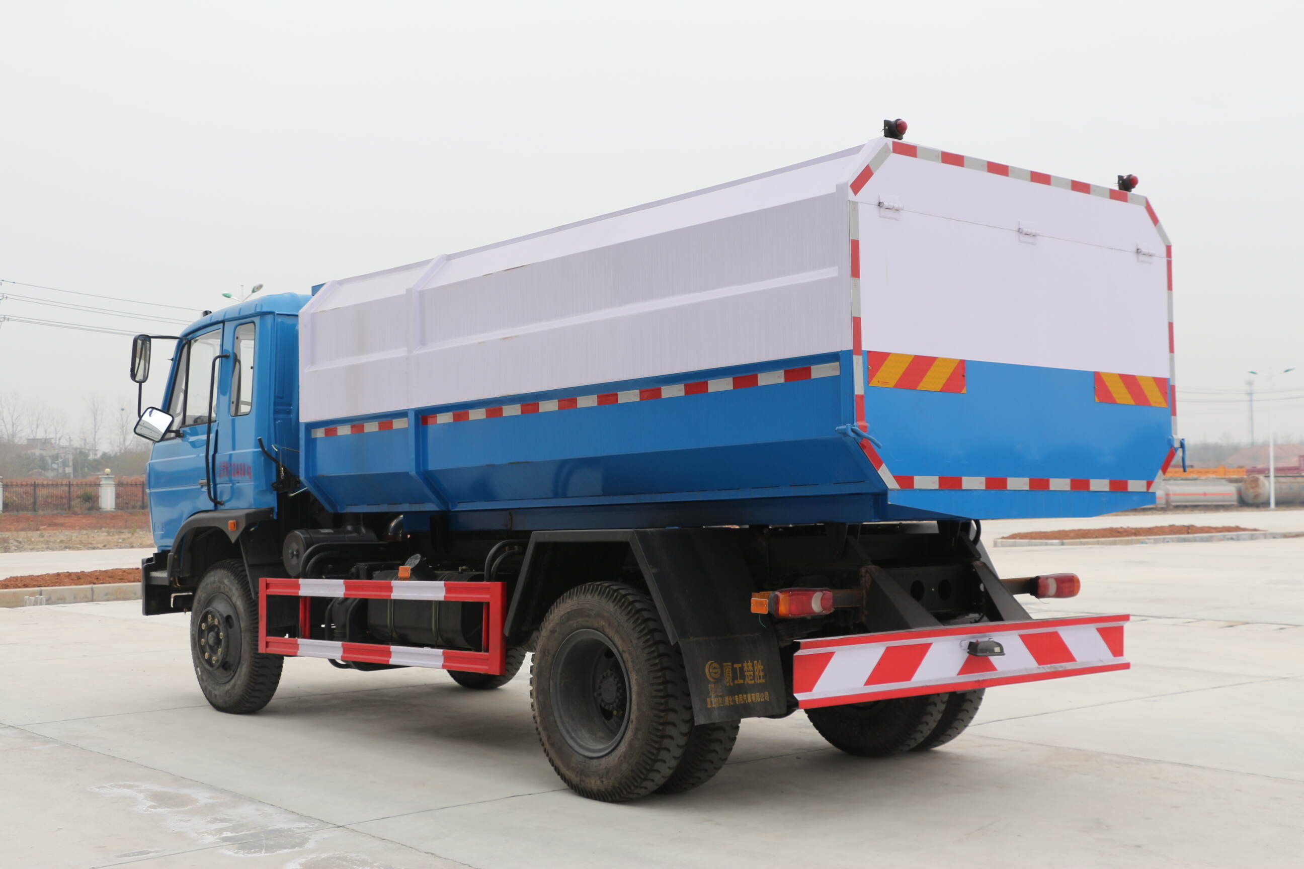 garbage trucks side loader, garbage trucks with side loaders