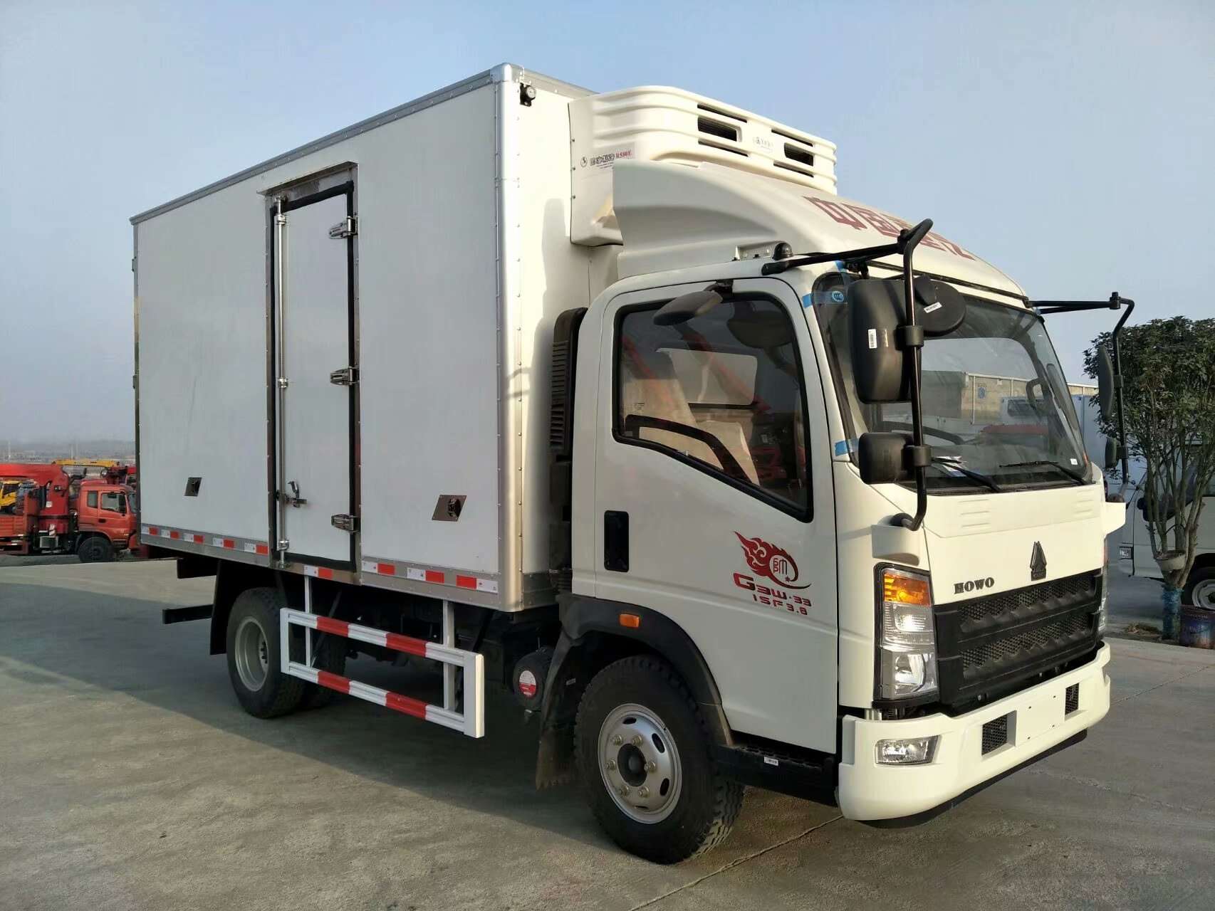 commercial refrigerated trucks for sale
