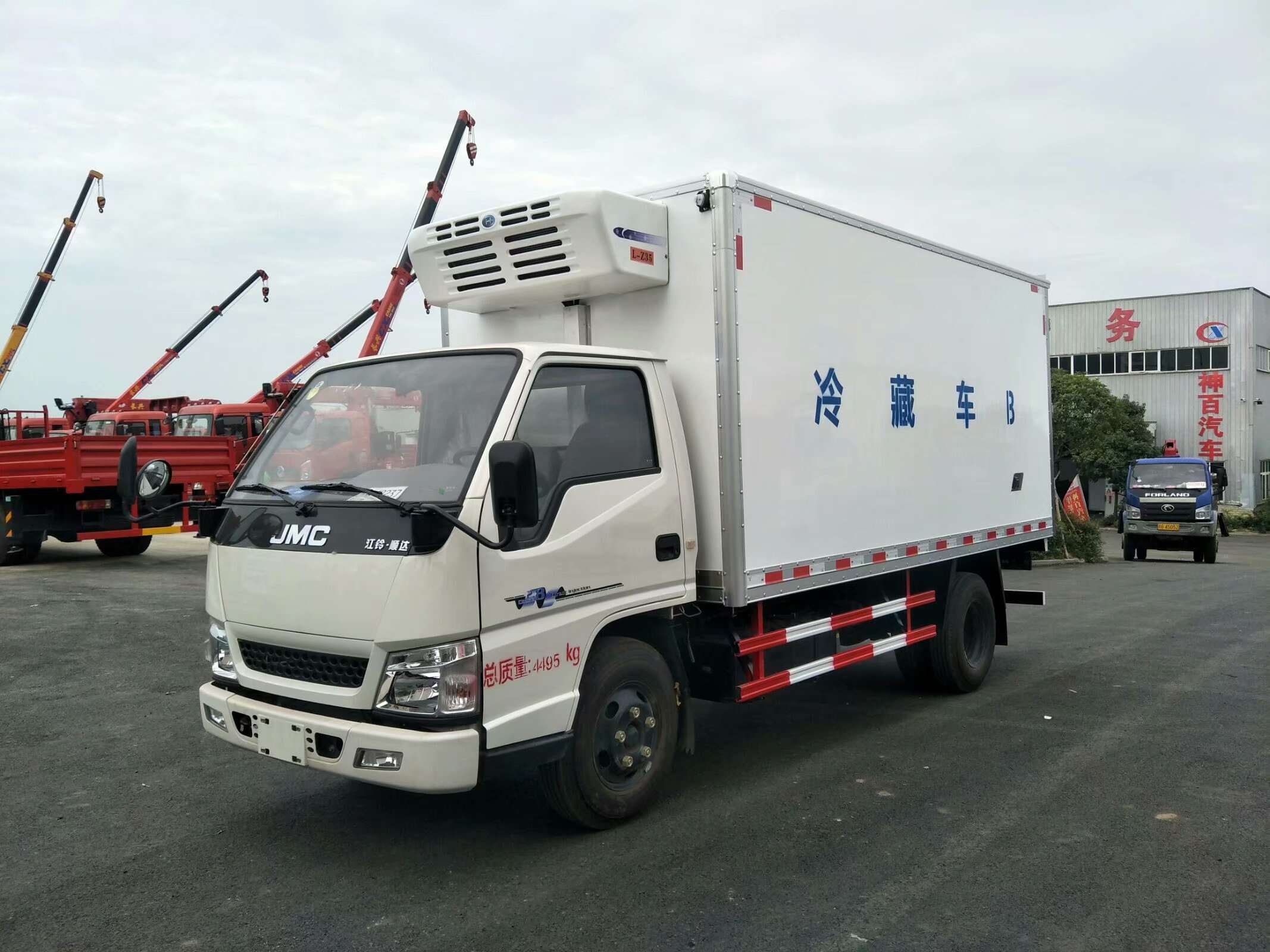 JMC 14m³ commercial refrigerated trucks