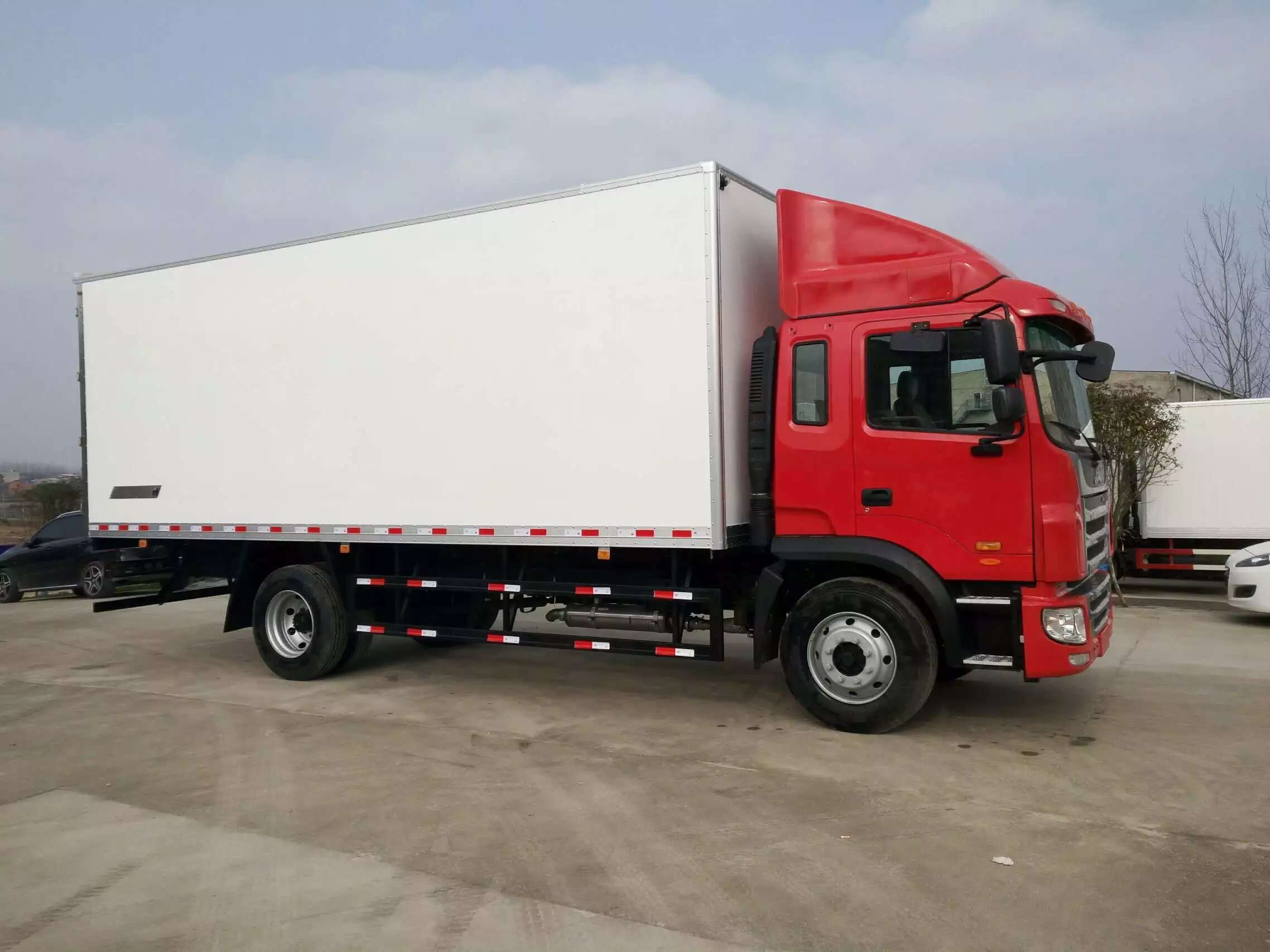 refrigerated straight trucks for sale