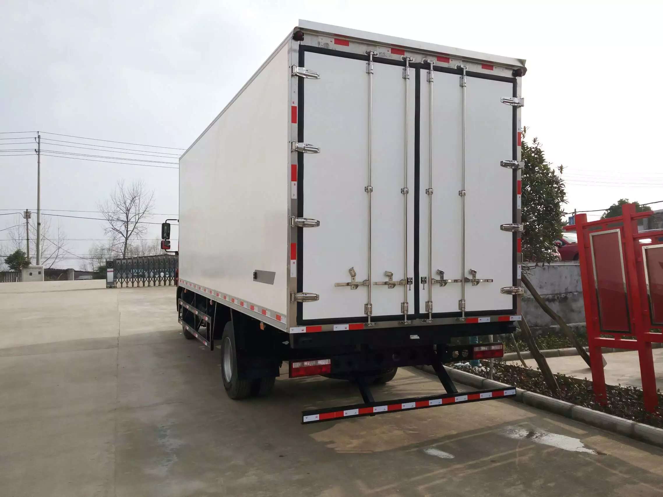 refrigerated straight trucks for sale