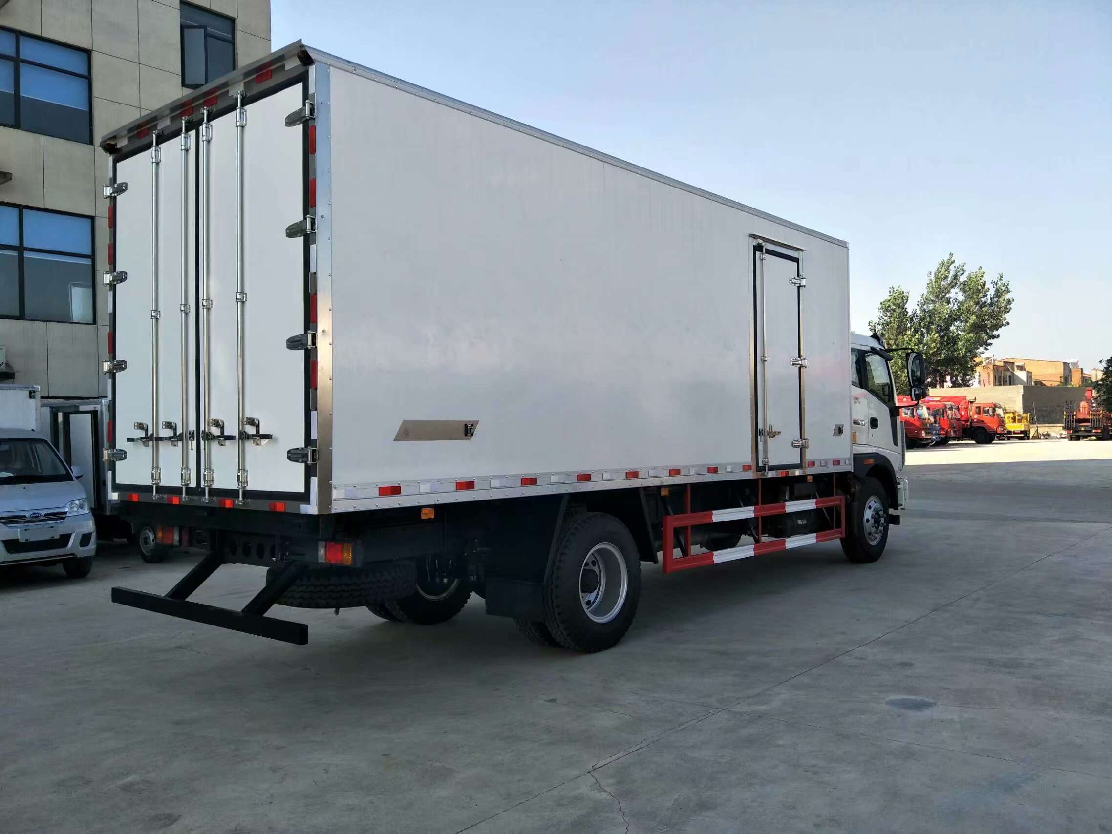 refrigerated truck boxes for sale ,refrigerated truck company