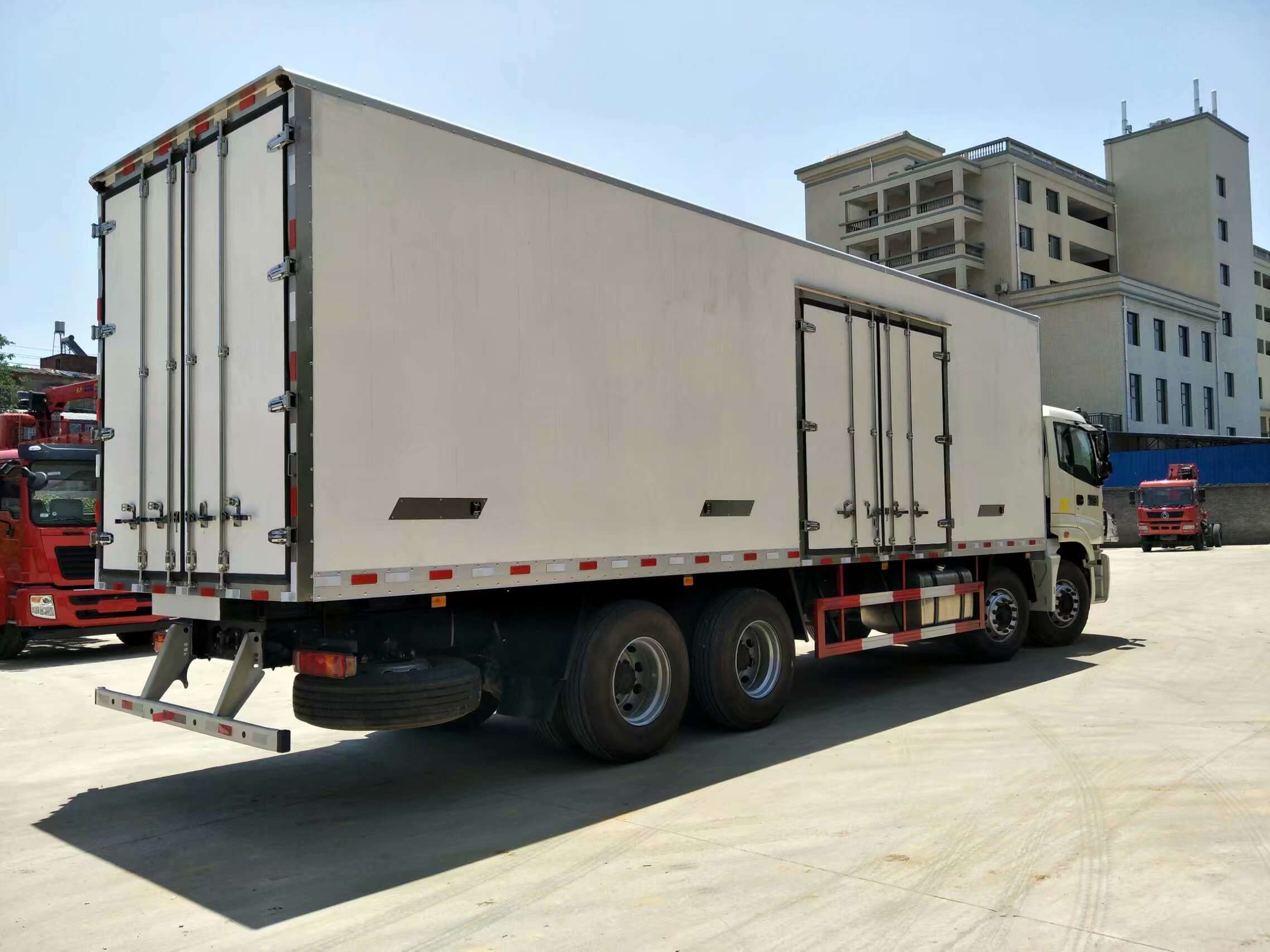 refrigerated truck manufacturers china