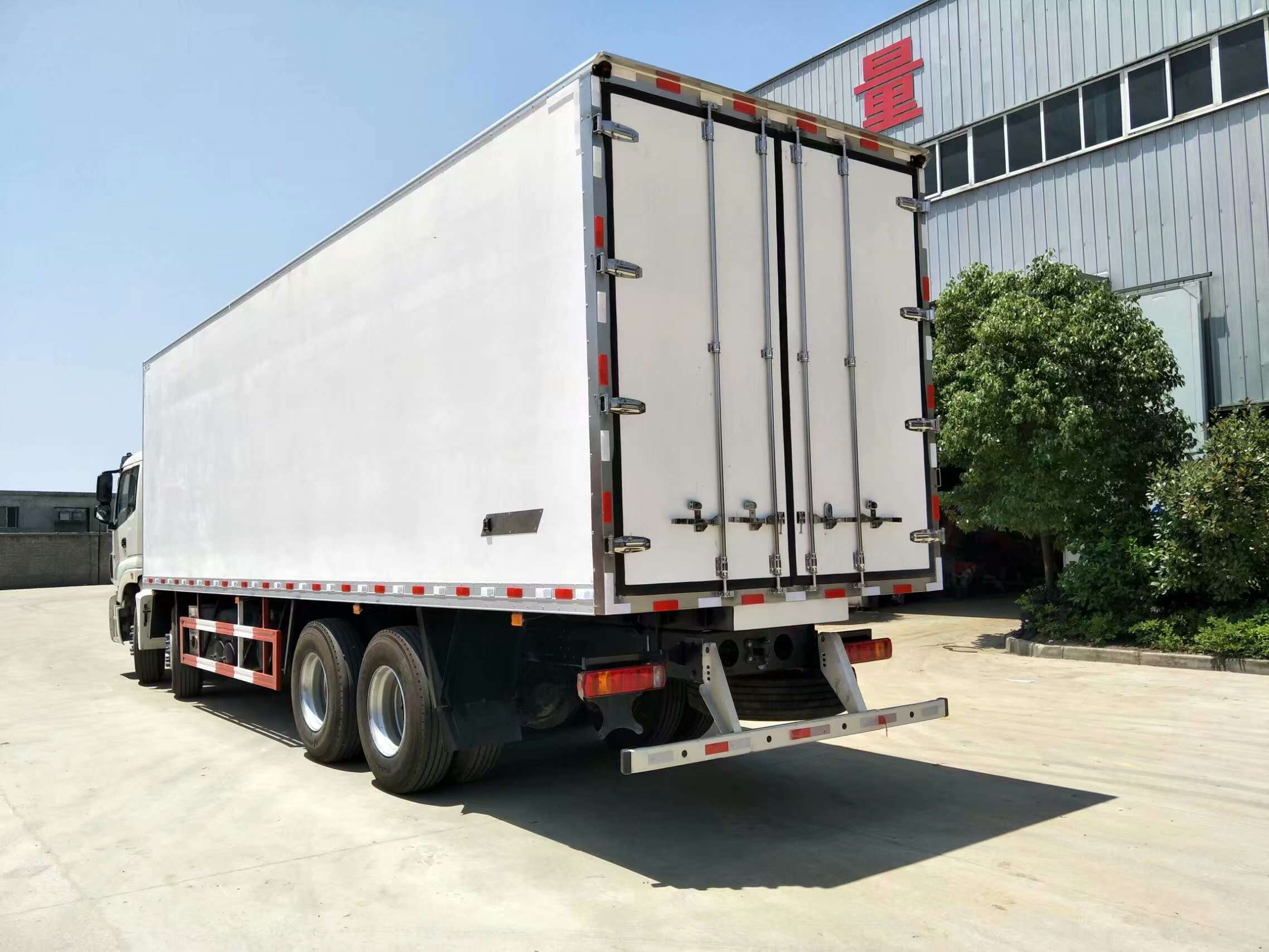 refrigerated truck manufacturers china