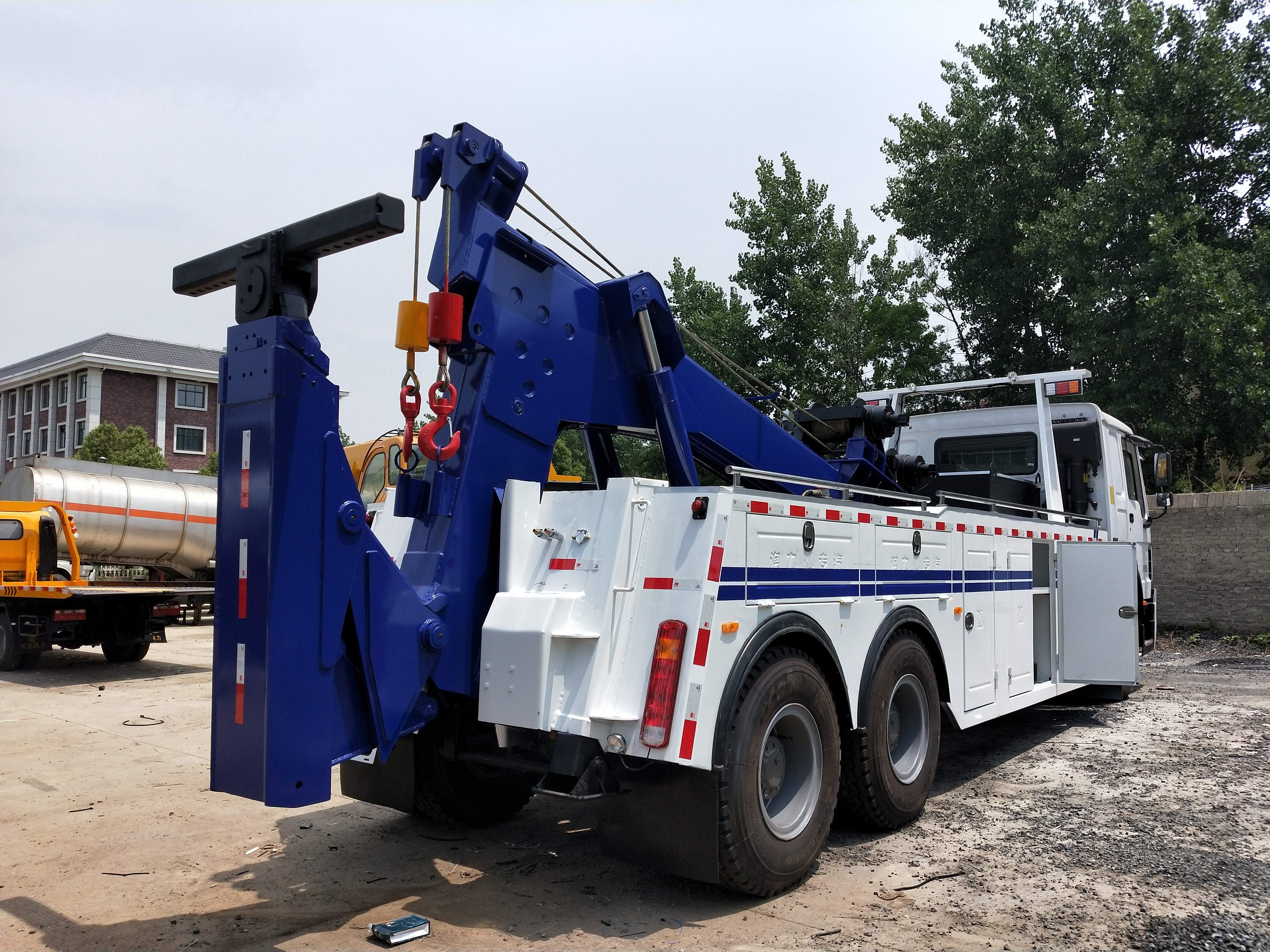 a truck wrecker ,a wrecker tow truck for sale