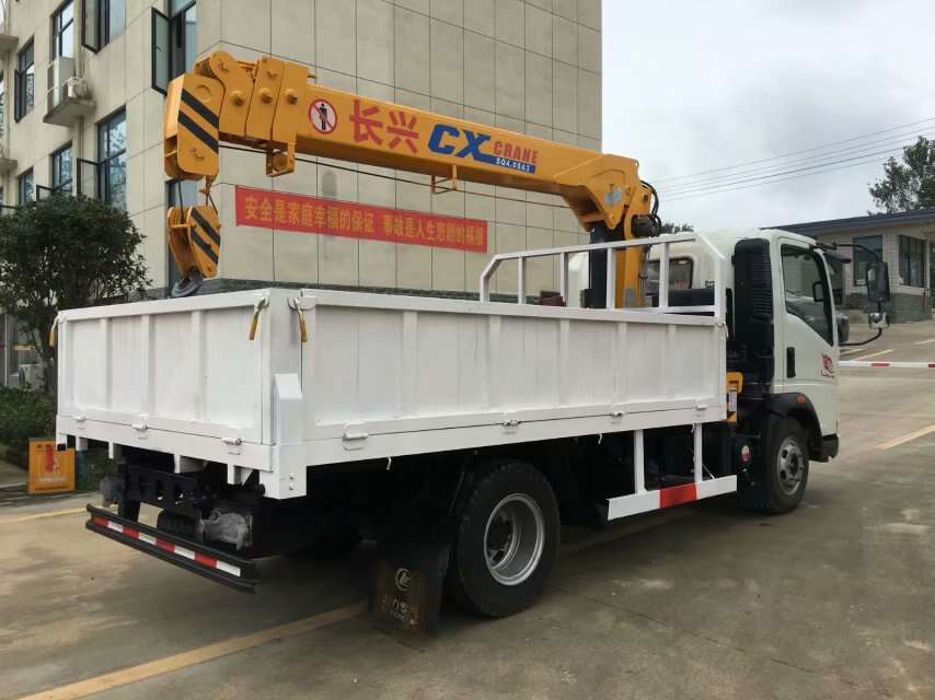 f550 service truck with crane for sale ,logging truck with crane