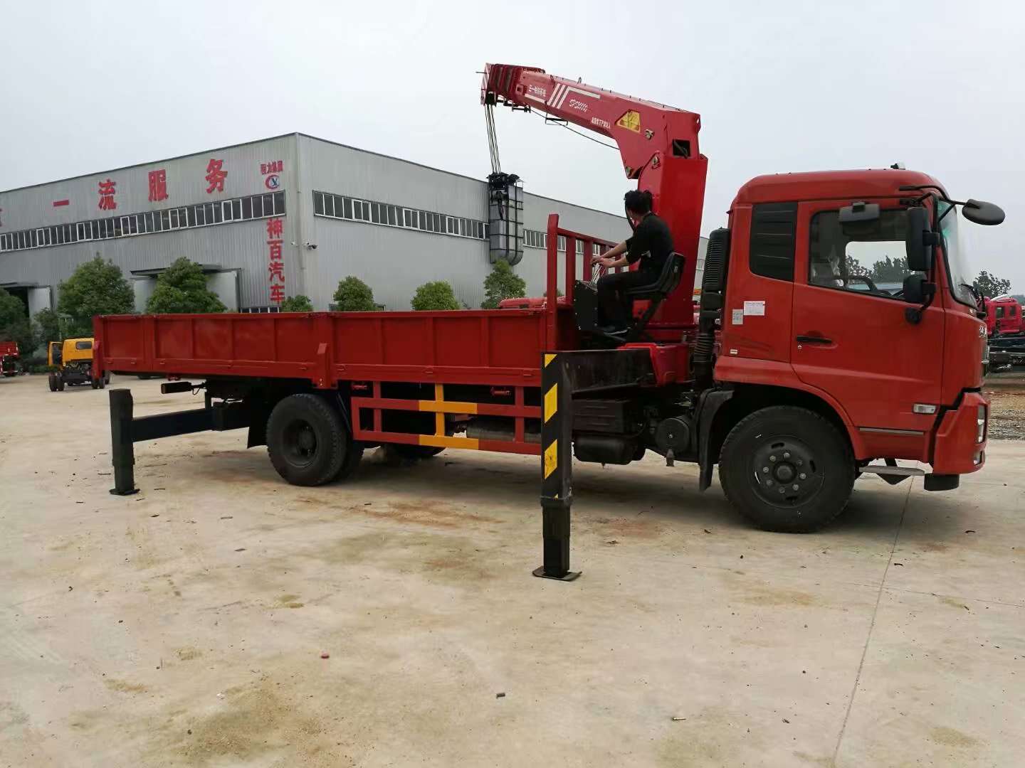 flatbed pickup truck with crane ,flatbed service truck with crane