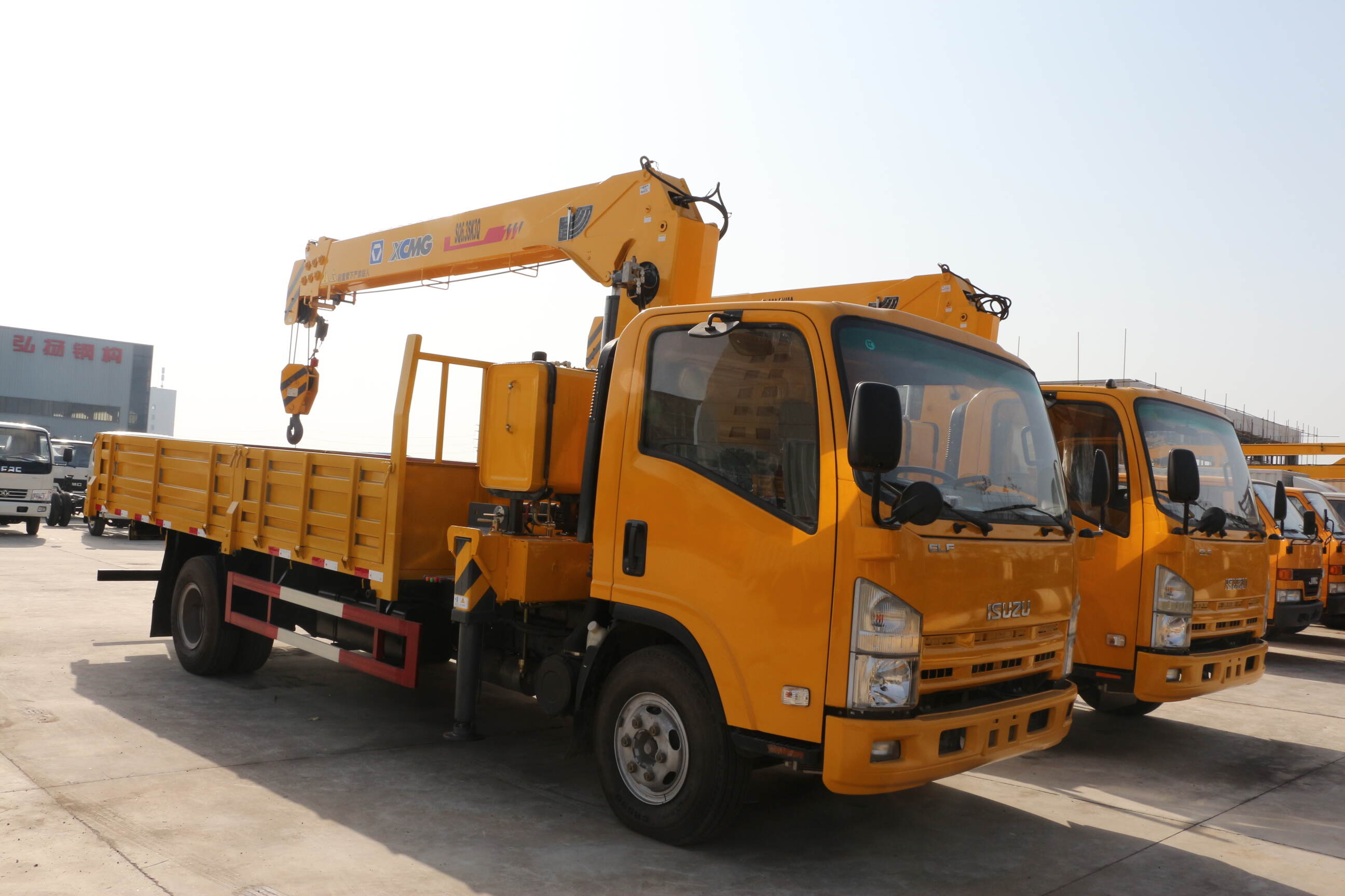 container truck with crane ,crane truck with flatbed