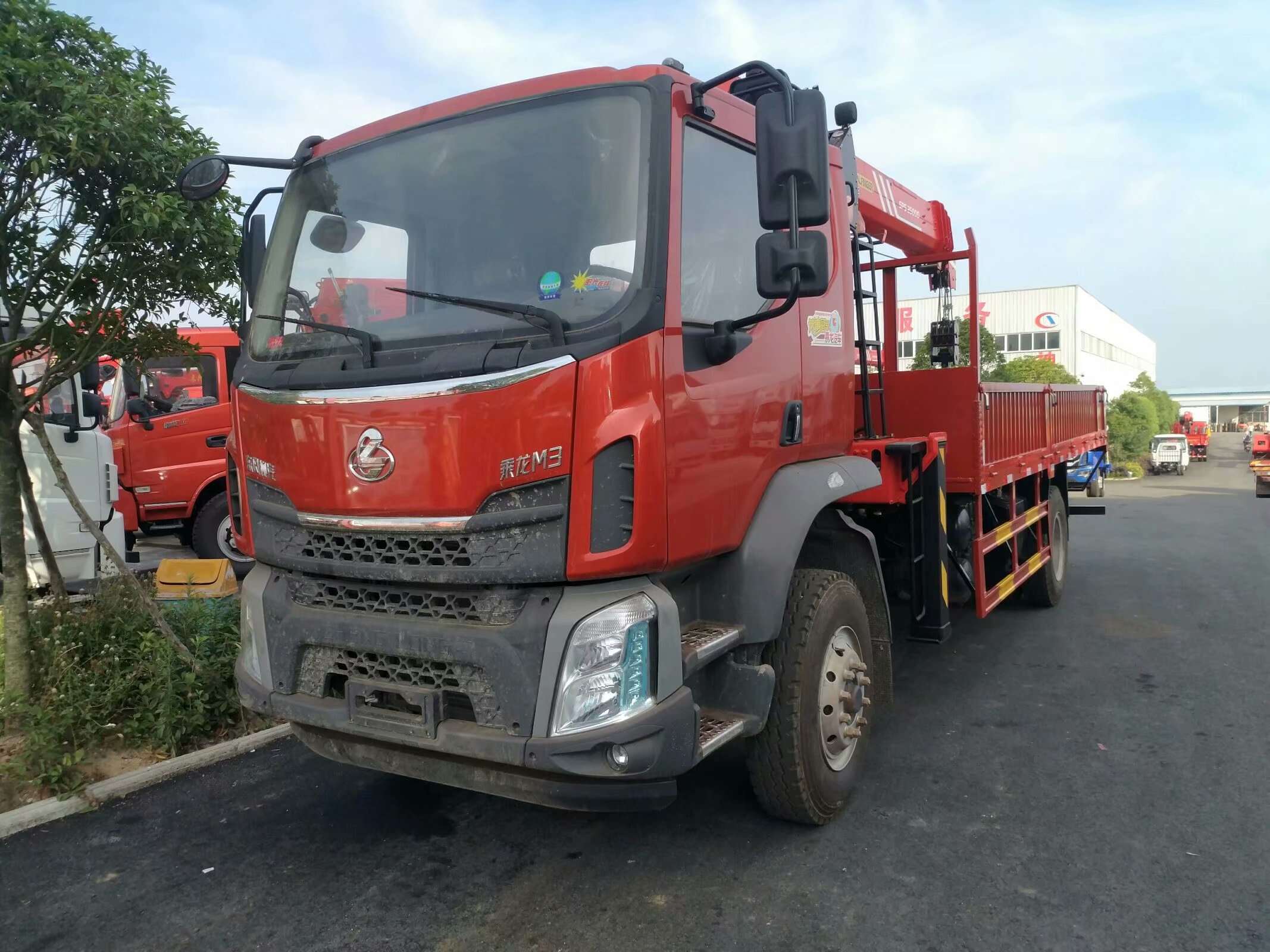 flat bed pickup truck with crane, flat truck with crane