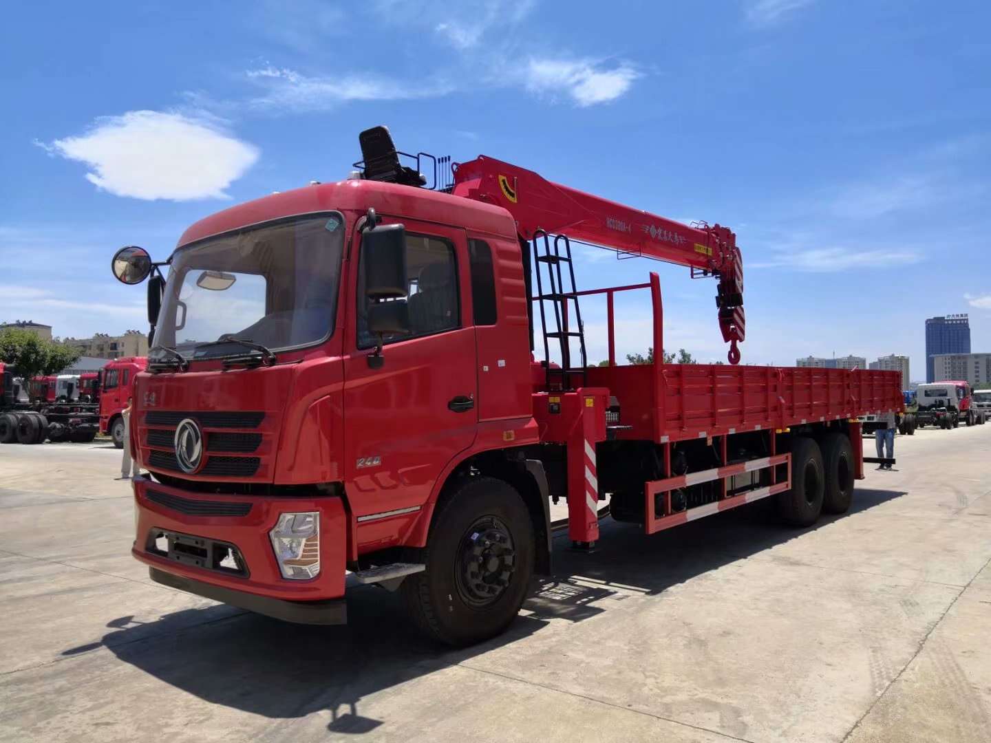 Dongfeng lattice boom truck mounted crane