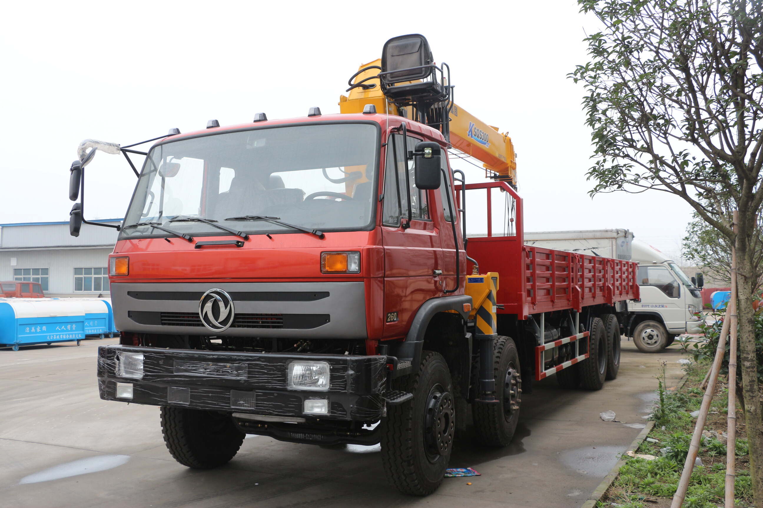 mechanic trucks with cranes for sale ,utility service truck with crane