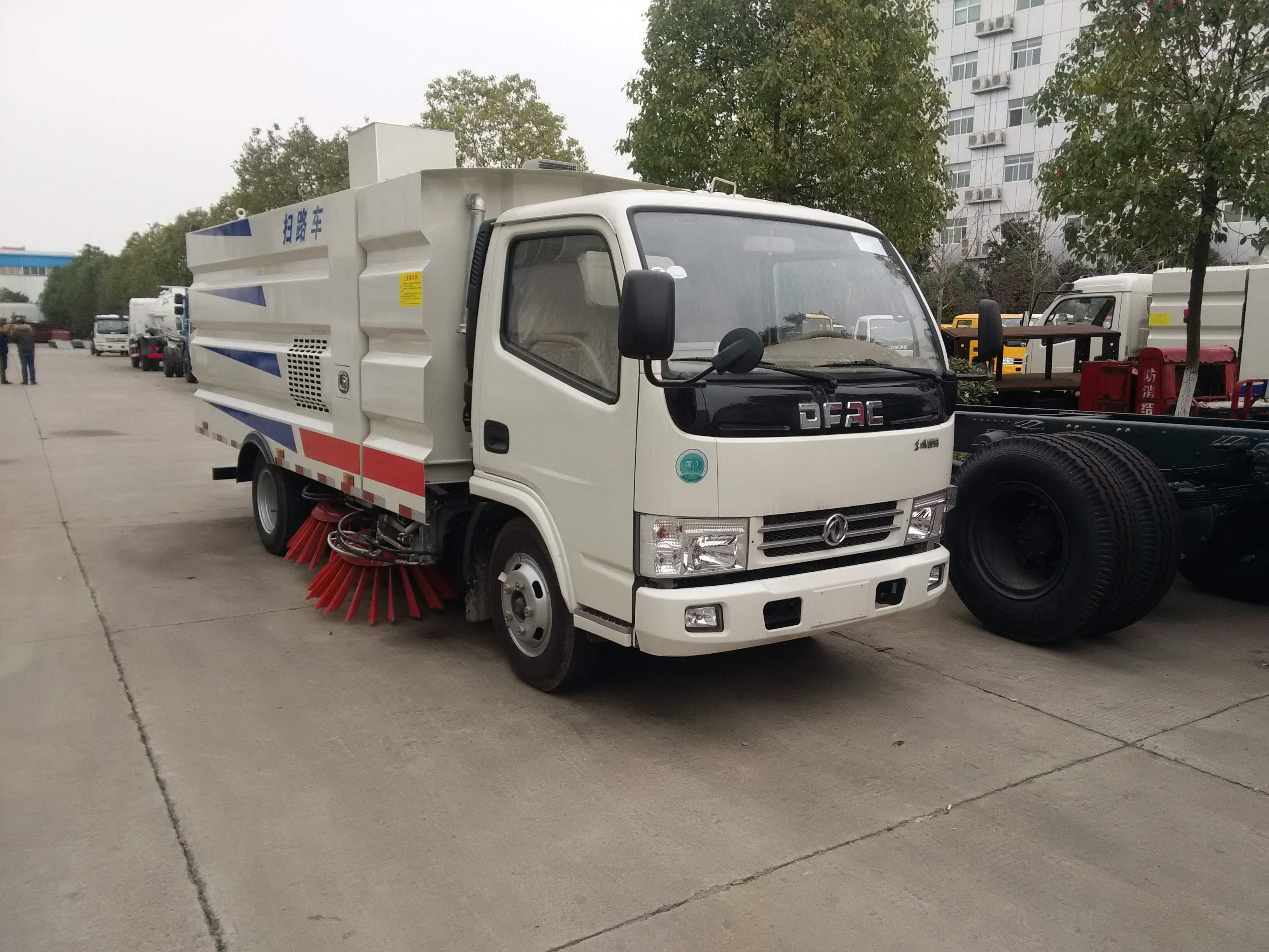 road sweeper truck video, road washer sweeper truck