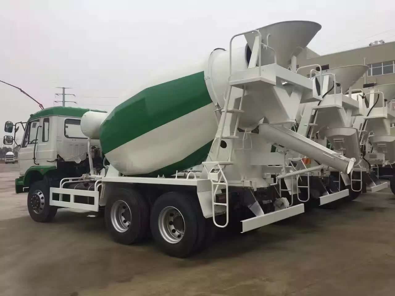 china concrete mixing truck, china concrete pump mixer truck factory