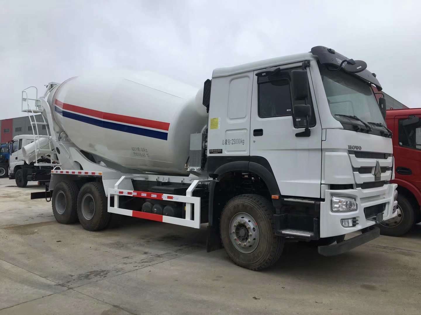 china howo concrete mixer truck, china mobile concrete mixer truck