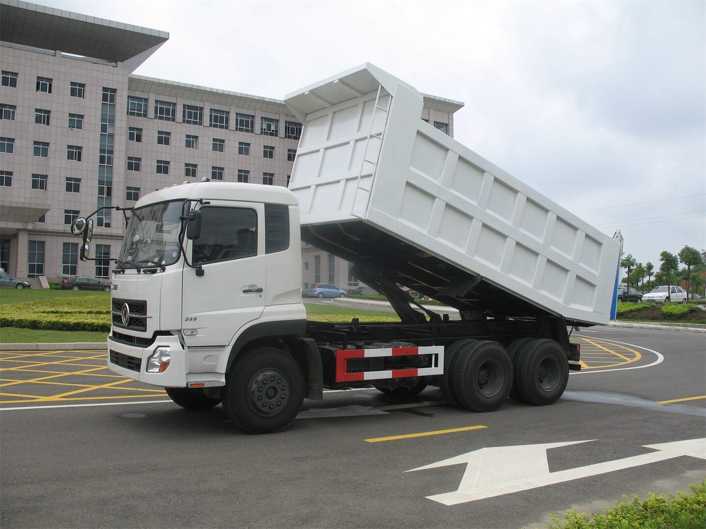 high lift dump truck for sale ,high rail dump truck