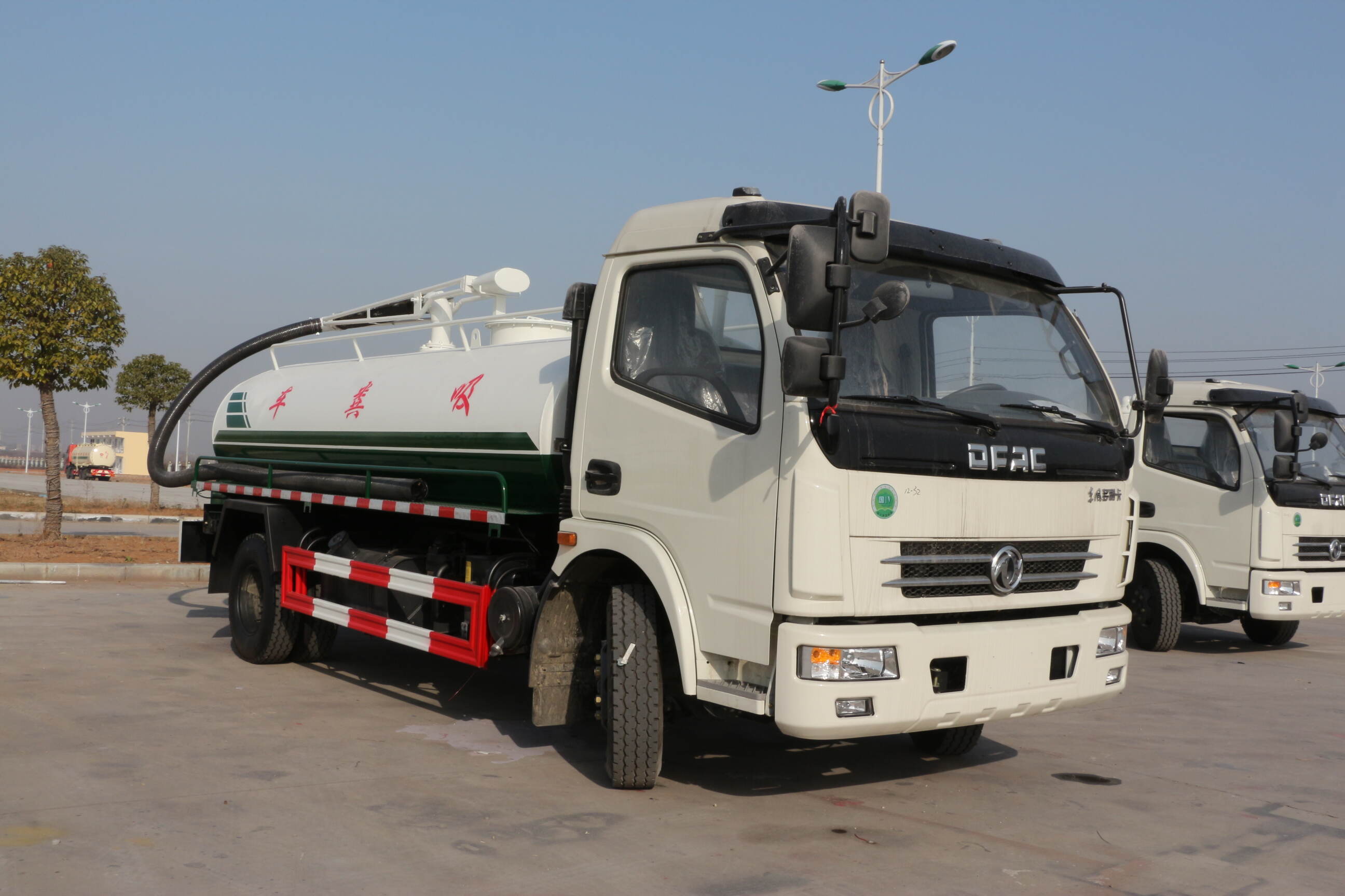 low price sewage suction truck, vacuum sewage suction truck price