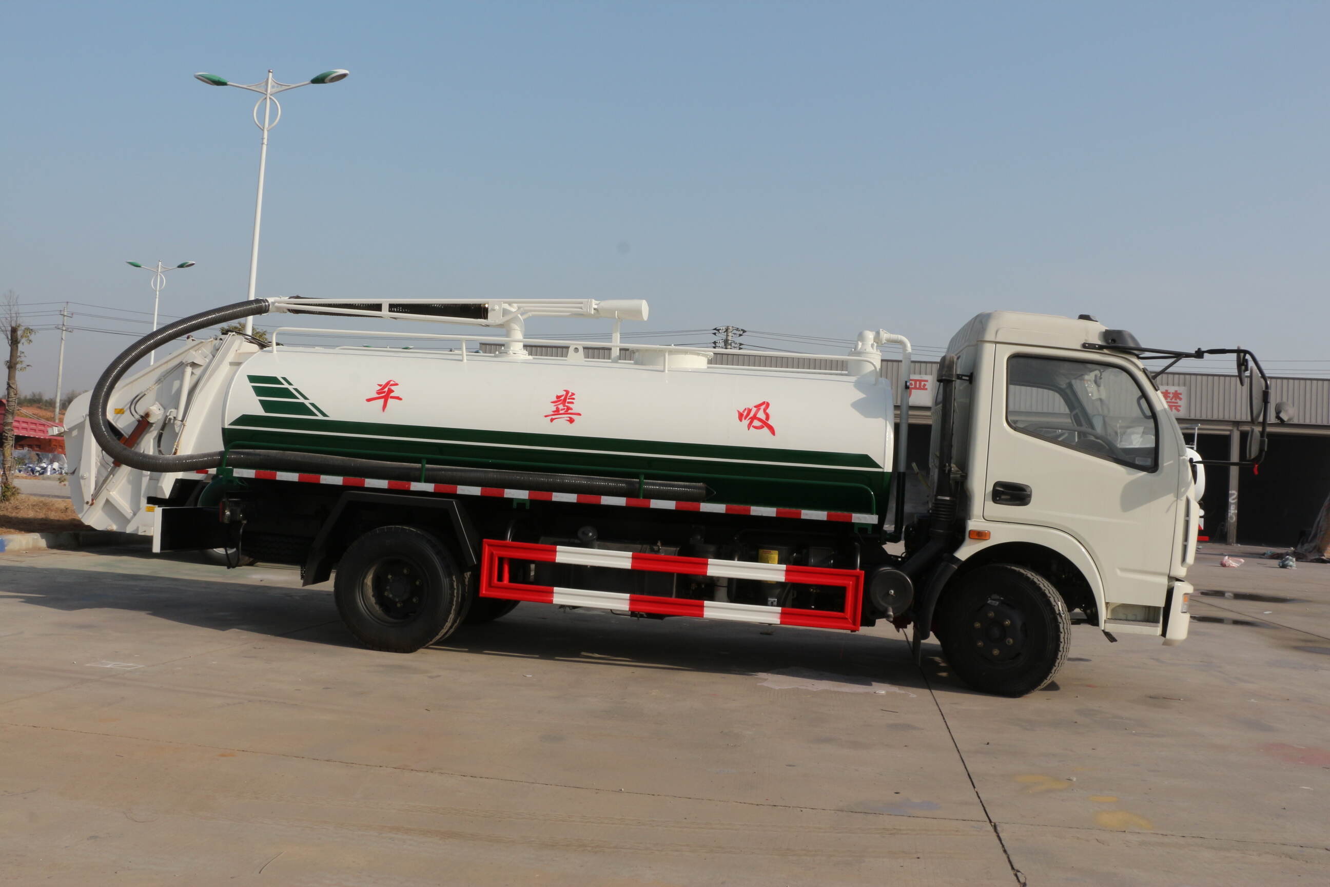 low price sewage suction truck, vacuum sewage suction truck price