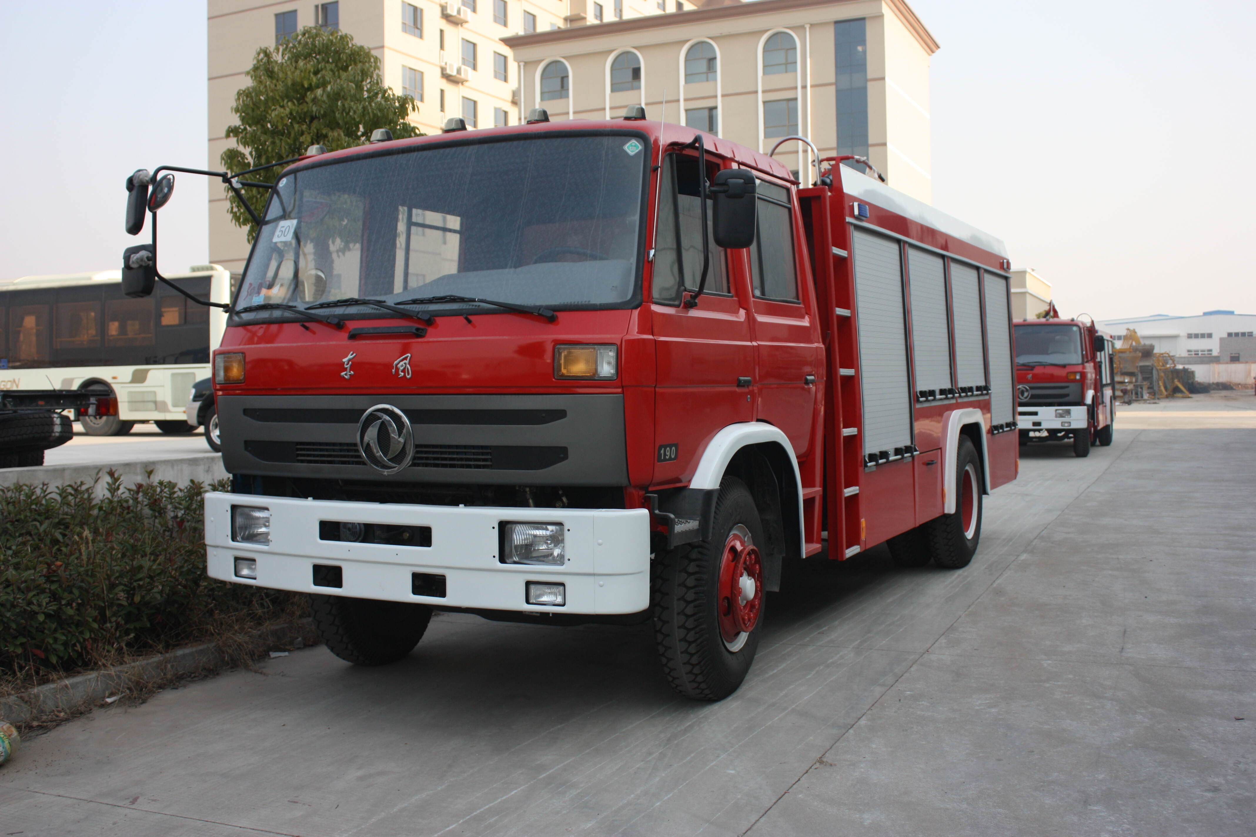 ultra high pressure brush fire fighting truck