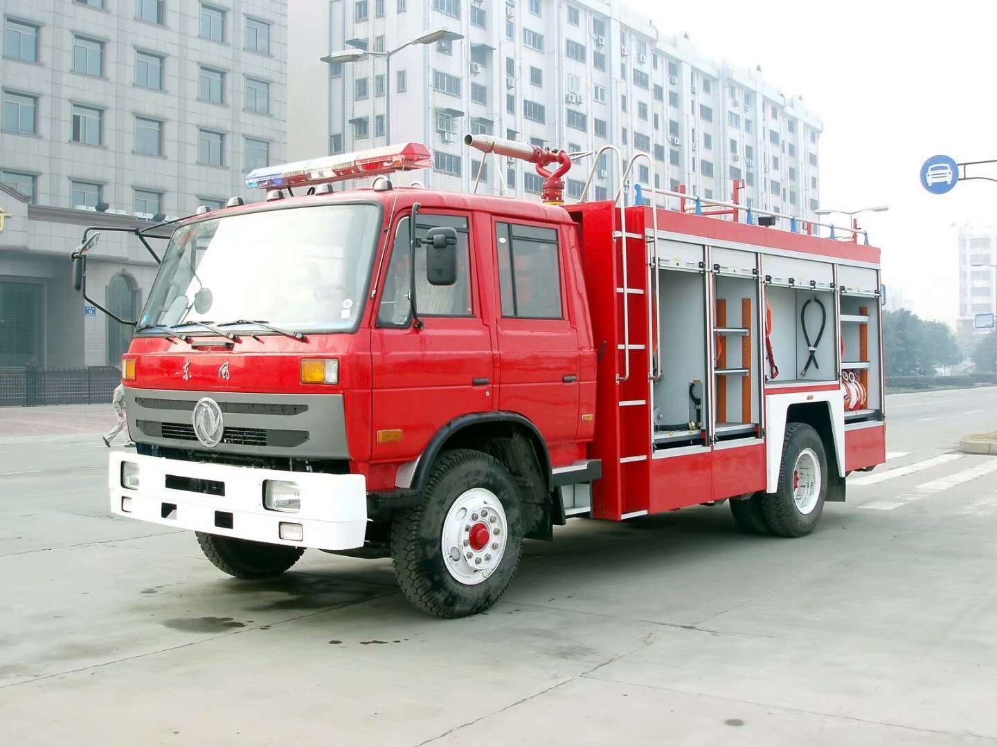 Dongfeng 153 style 6000l rapid response fire truck