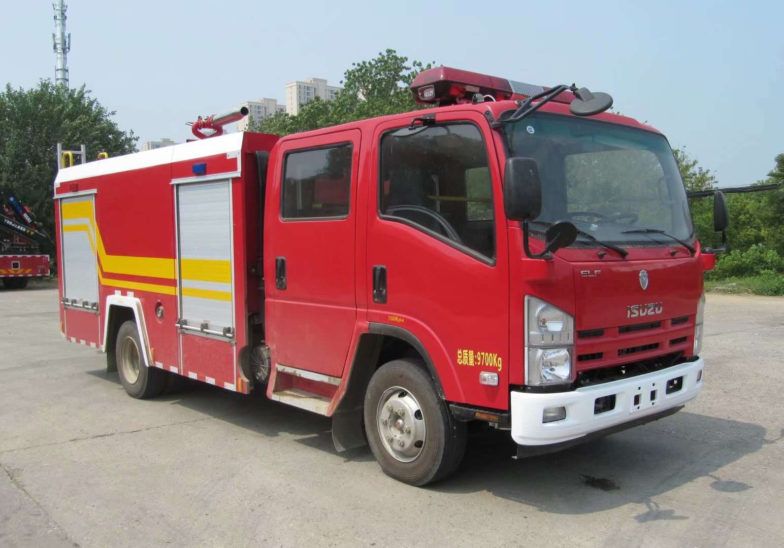 types of fire fighting trucks