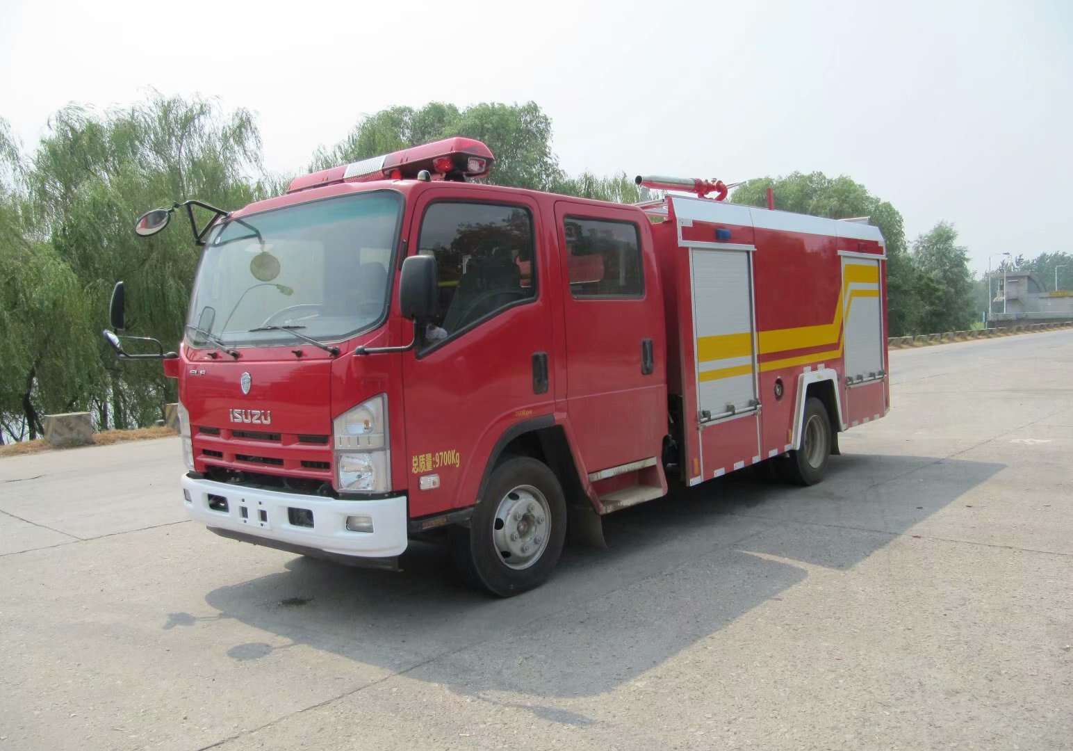 types of fire fighting trucks