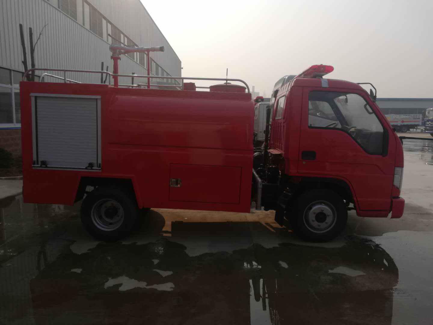 water tank fire fighting truck manufacturers