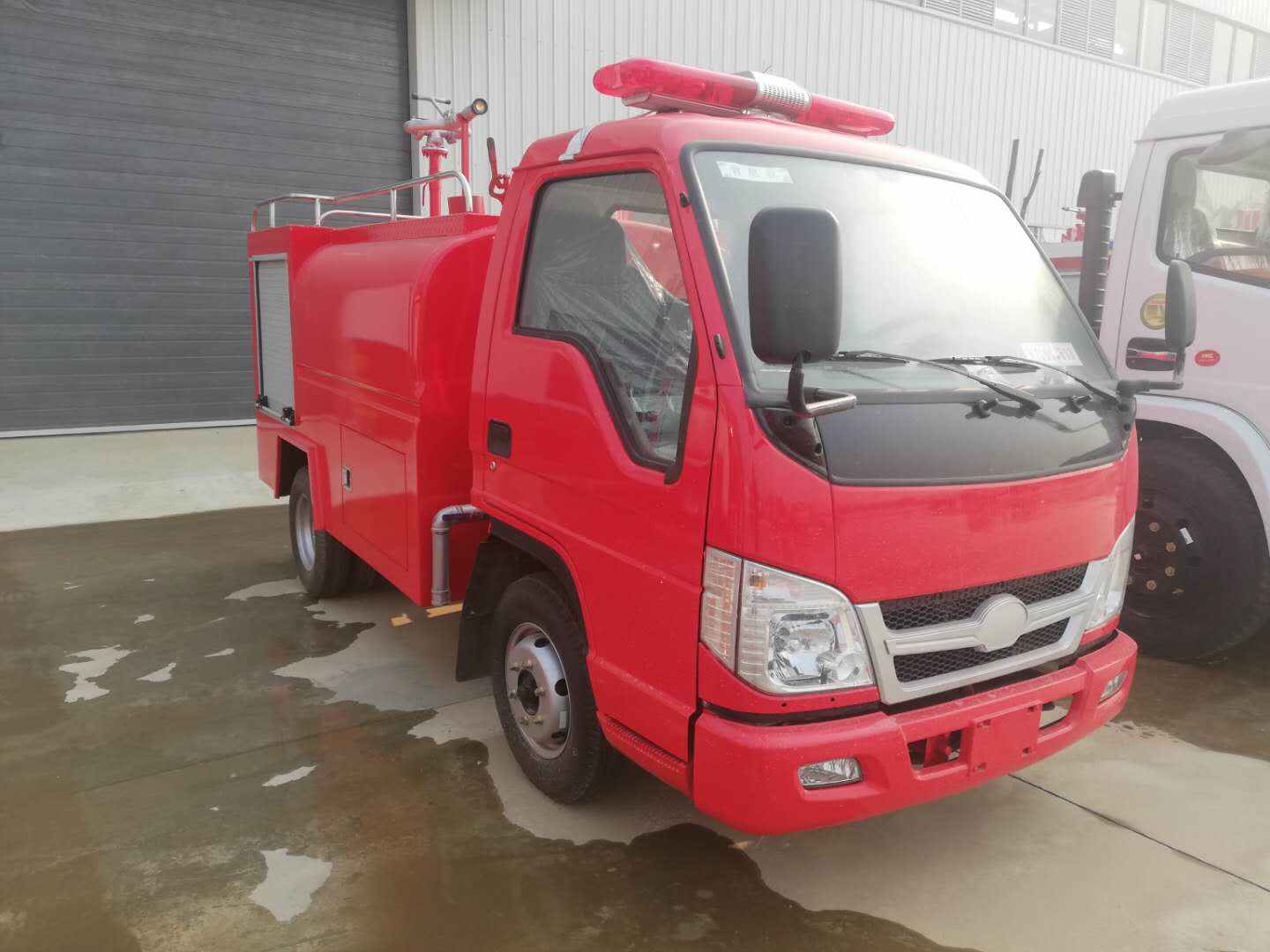 water tank fire fighting truck manufacturers