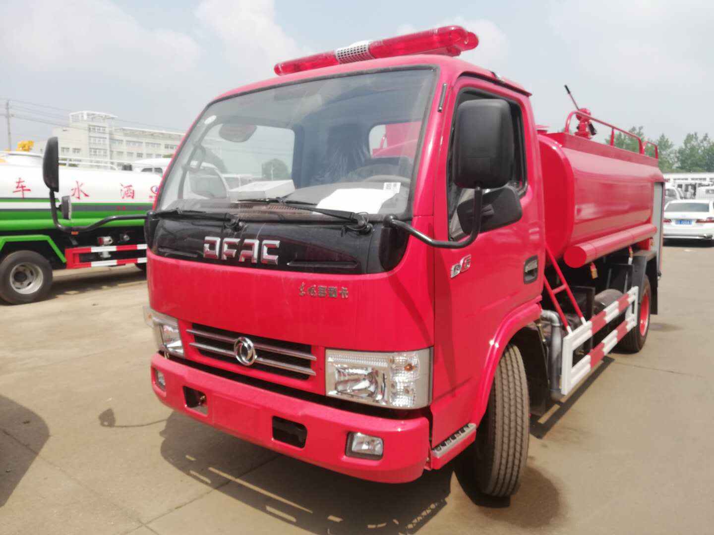 water tank fire fighting truck suppliers