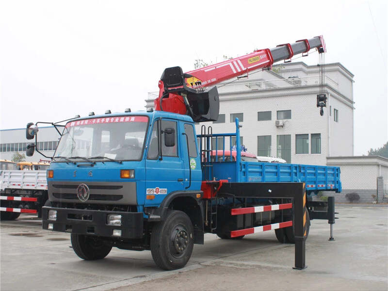 Dongfeng crane mounted vehicle