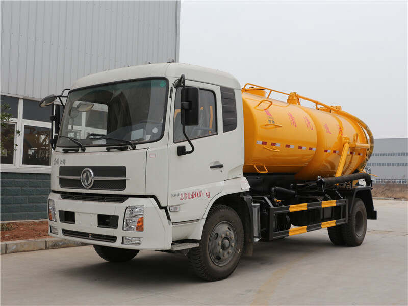 sewage suction truck